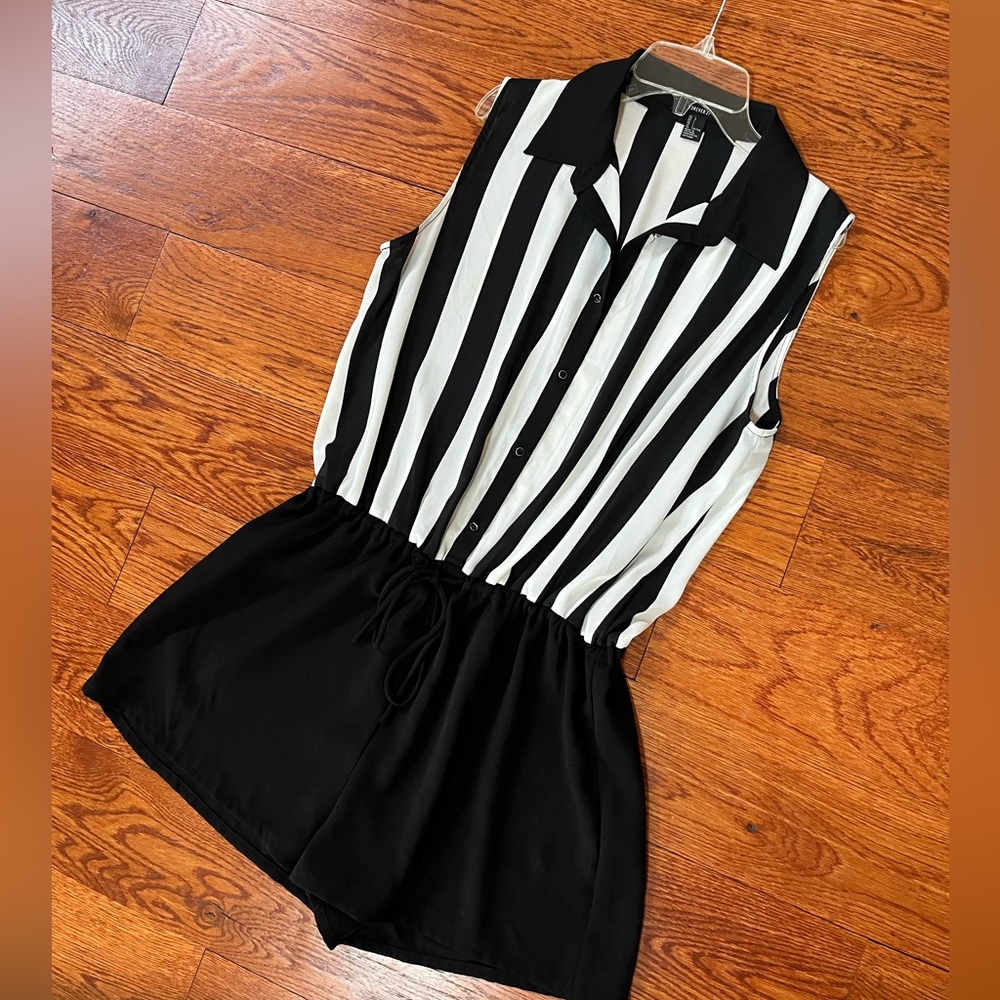 Forever 21 Black And White Stripe One-Piece Romper Size L